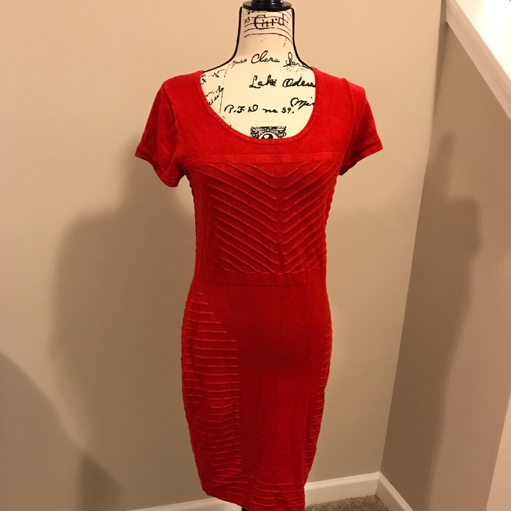 Wendy Williams Short Sleeve Red Dress